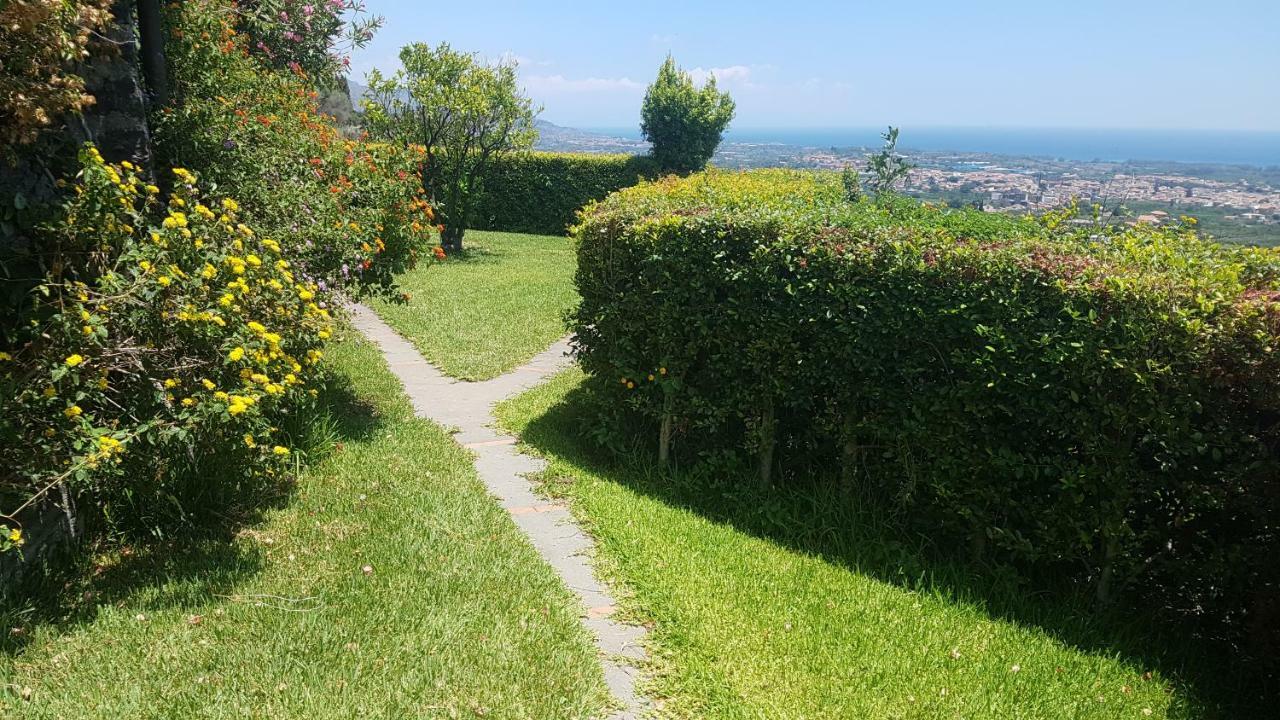Open Land Holiday House Villa Fiumefreddo di Sicilia Exterior photo